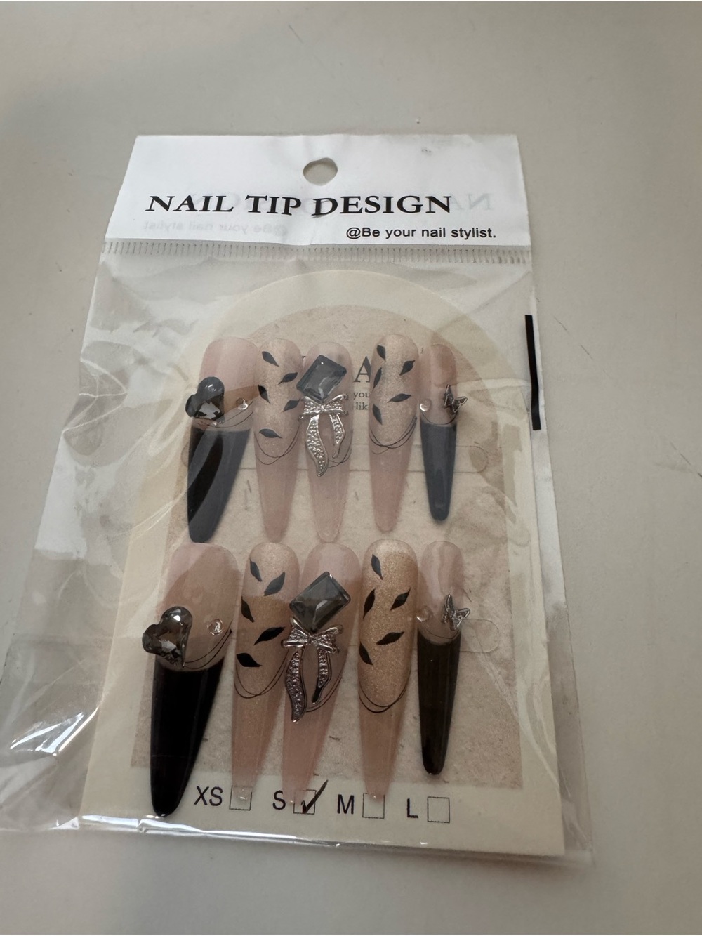 Brand new press on nails size-Small